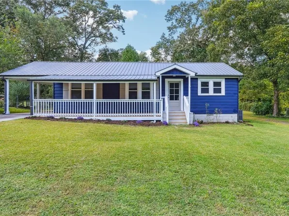 6695 Winn Dr, Lithia Springs, GA 30122