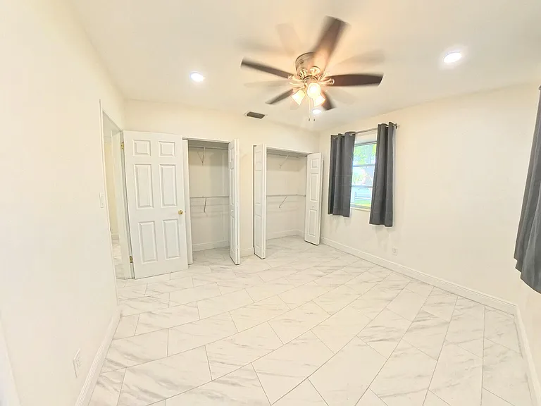 341 Henthorne Dr — Photo 22