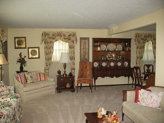 5th image of 108 Glenwood Ln