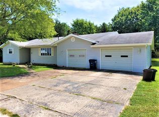 312 W Greenwood Dr, Lead Hill, AR 72644
