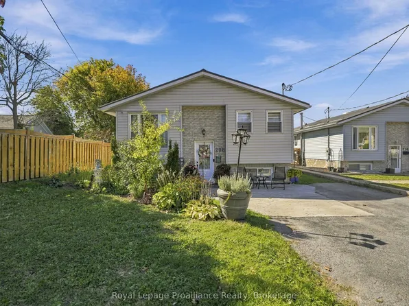 208 Byron St, Quinte West, ON K8V 2Z1