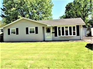 13 Hanson Dr, Bourbonnais, IL 60914