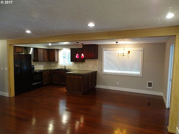 4th image of 6208 NE 98th Ave