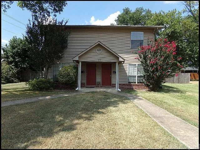 2 bed, 1.5 bath, 1088 sqft, $1,000 — Photo 1