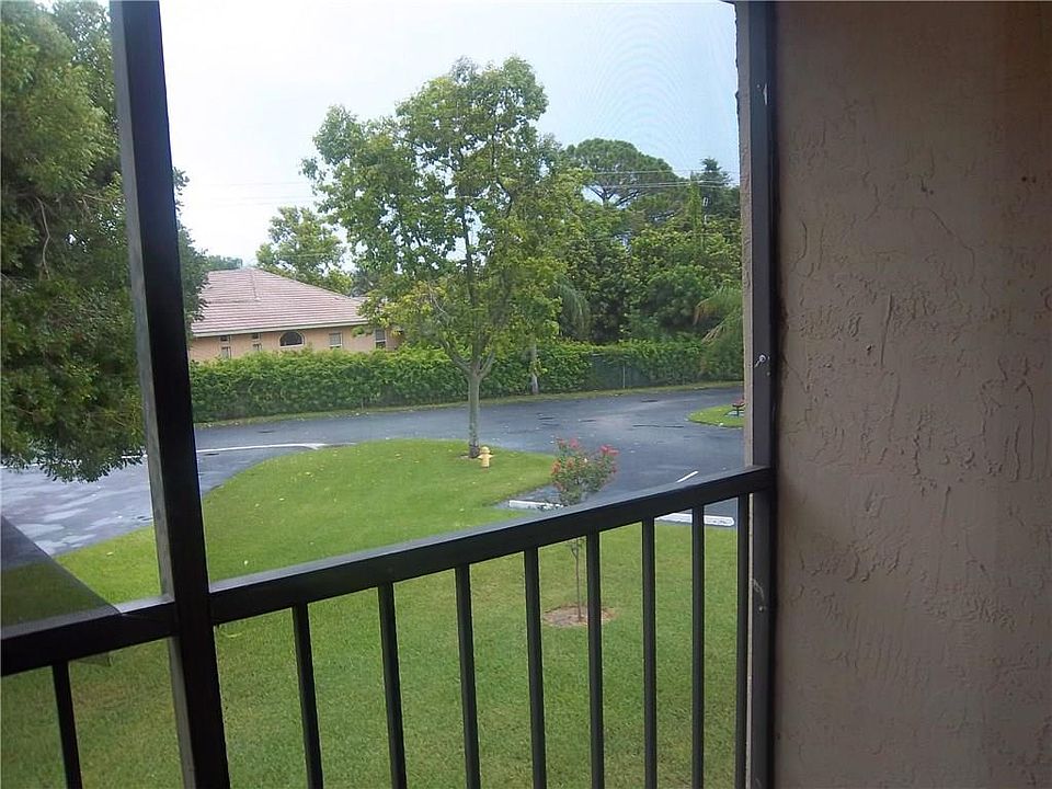 1st image of 1999 NE Collins Cir #380