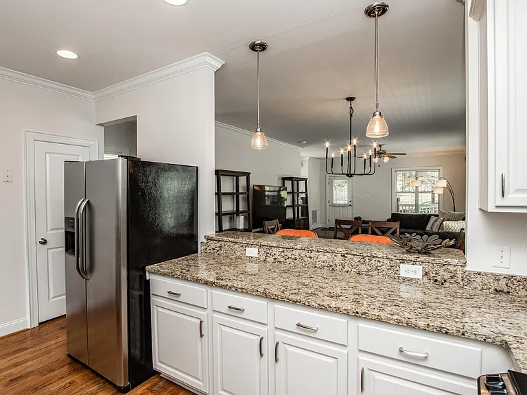 315 Woodvale Pl — Photo 12