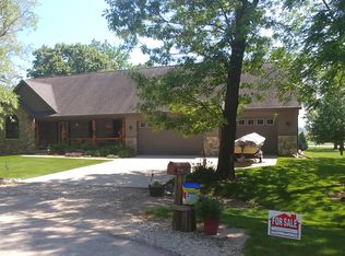 10209 W Rustic Ct, Evansville, WI 53536