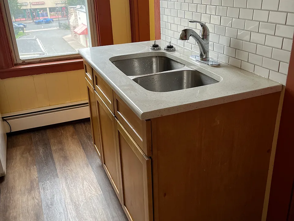 17-19 Chadwick Ave #3