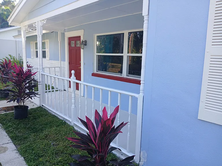 225 Avacado Ct #4 — Photo 3