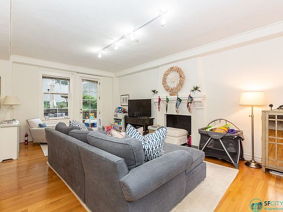 5th image of 2103 Pacific Ave #205