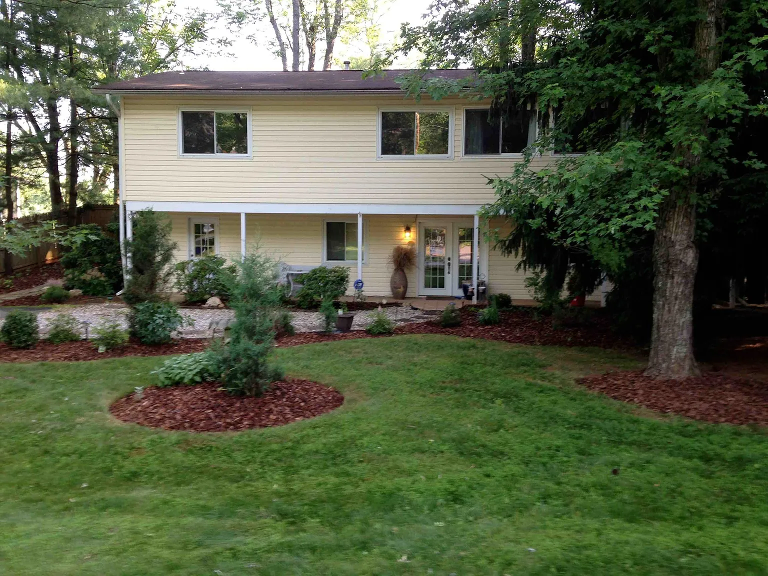 4 bed, 2248 sqft, $4,000 — Photo 2
