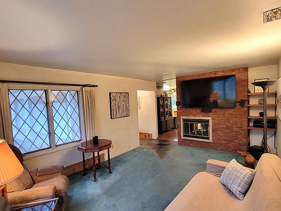 2nd image of 3693 Lake Dr SE