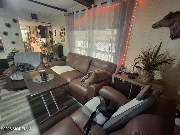 5th image of 14 Alexander Avenue