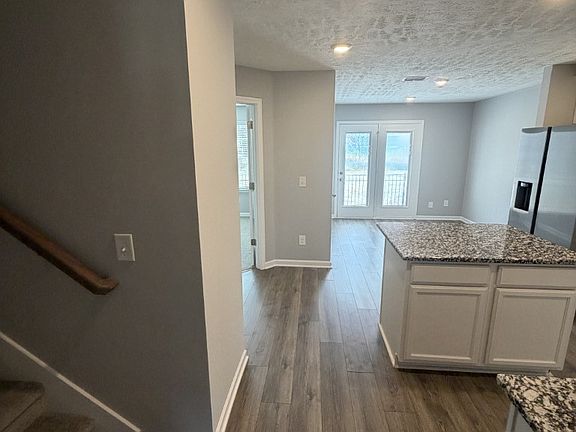 4th image of 644 Hamilton Crossings