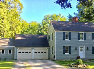 13 Woodland Dr, Amherst, NH 03031