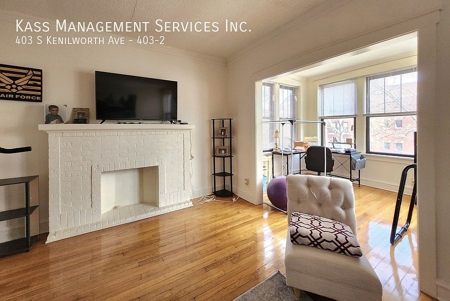 1st image of 901 W Washington Blvd #4032