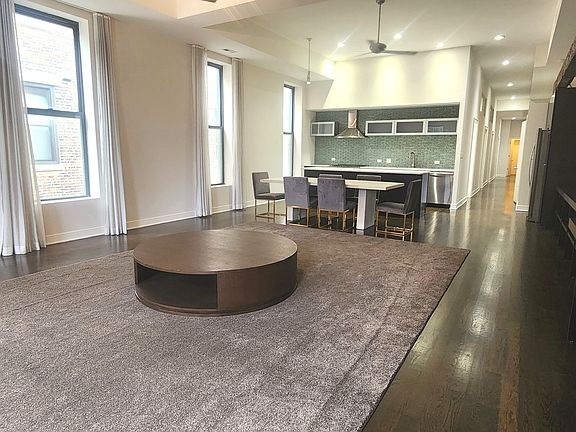 4th image of 114 N Aberdeen St APT 3