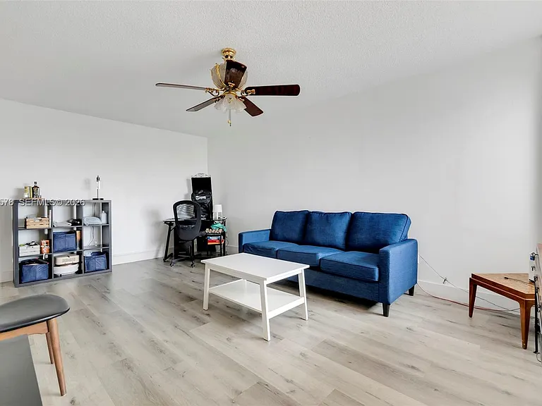 900 SW 84th Ave #412A — Photo 6