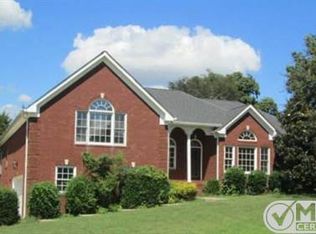 1005 Bending Chestnut Dr, Lebanon, TN 37087