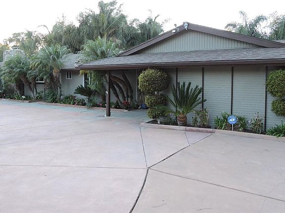 3rd image of 1891 Ramona Dr