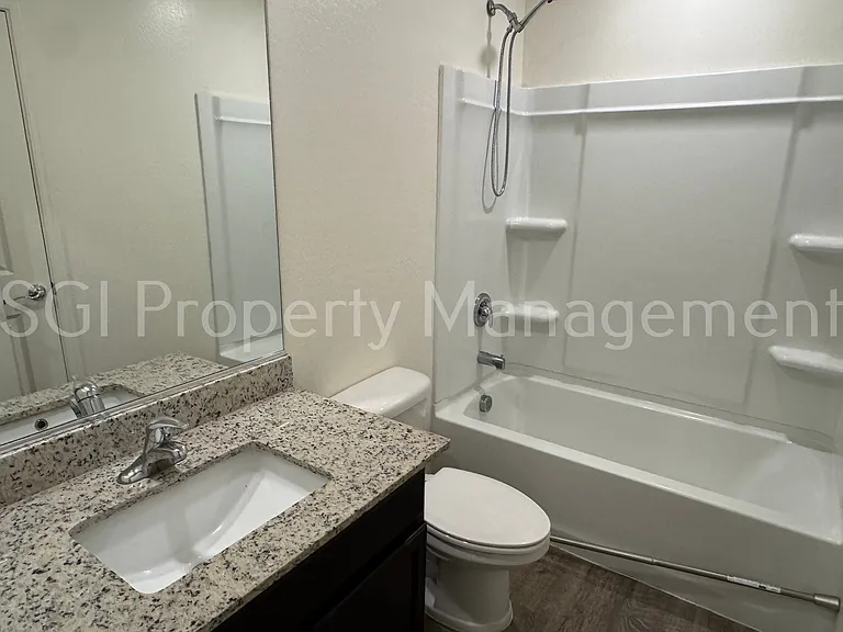 494 W Black Hawk Pl — Photo 6