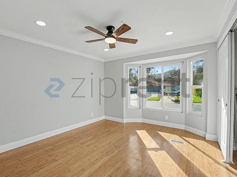 1834 Club Dr — Photo 11