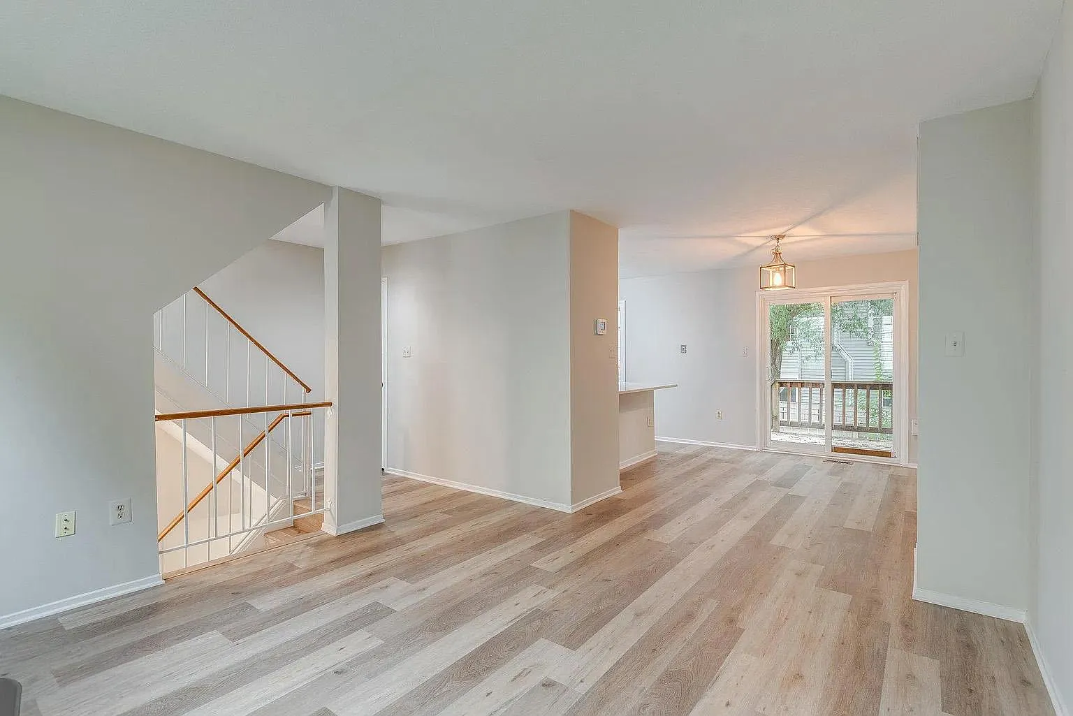 2370 Hunters Square Ct — Photo 3
