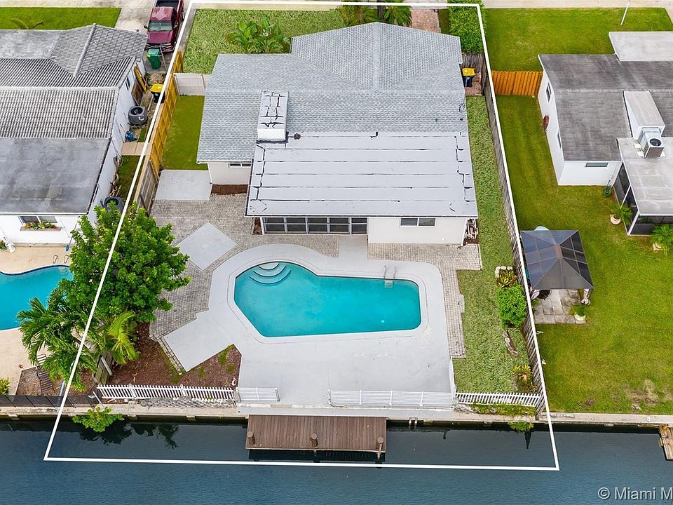 1st image of 4520 SW 42nd Ter