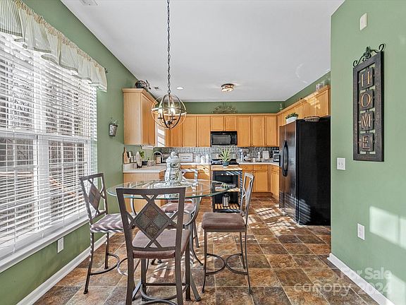 5th image of 4089 Cascade Dr