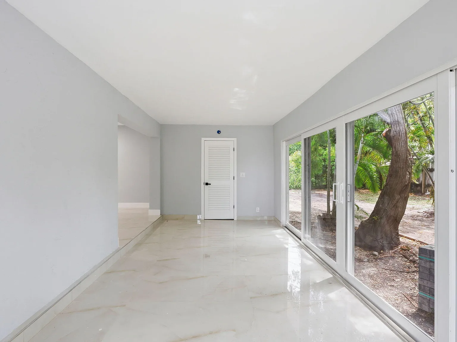 2 bed, 2.0 bath, 1400 sqft, $3,650 — Photo 3
