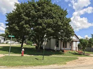 810 Walnut St, Thomson, IL 61285