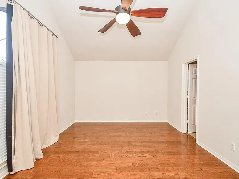 3126 Clearview Cir — Photo 10