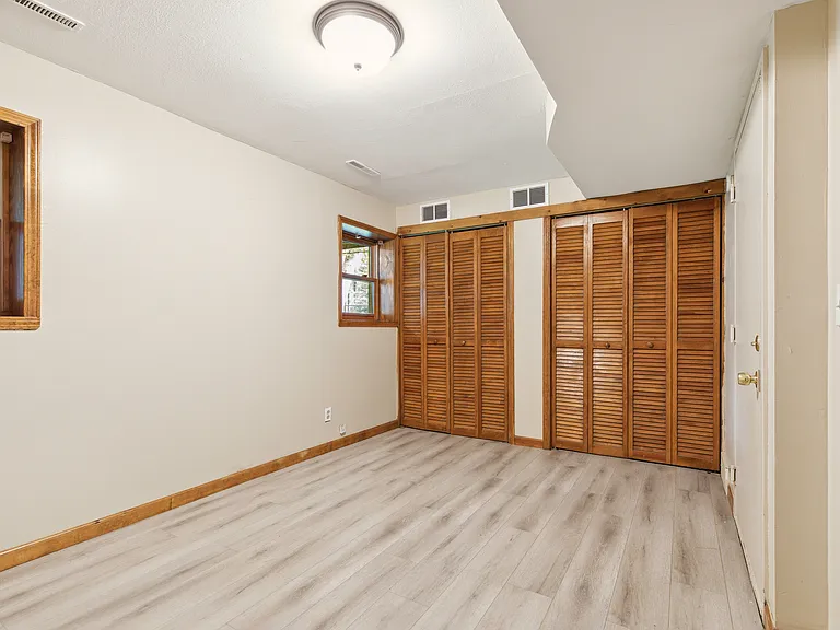 8237 Vicksburg Pl — Photo 32