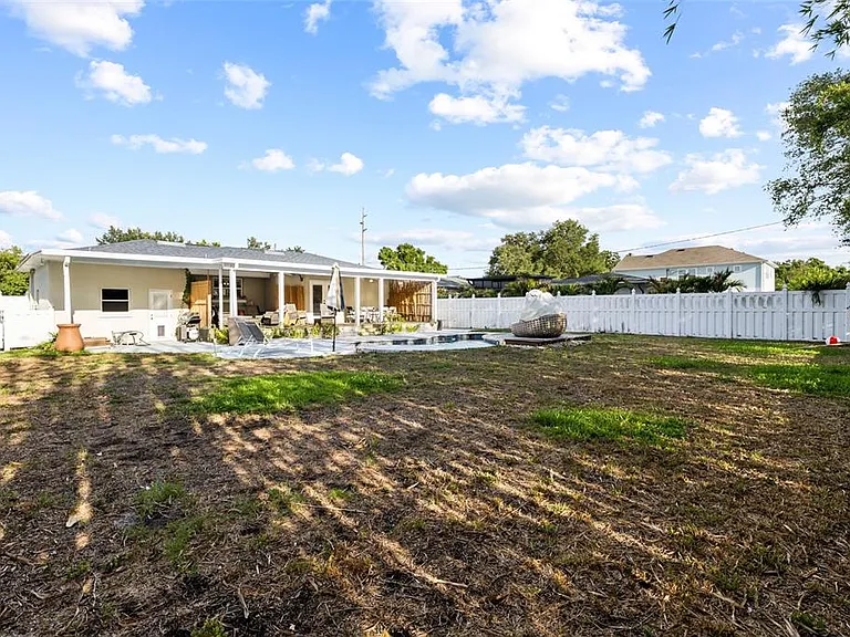 304 N Matanzas Ave — Photo 33
