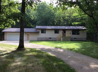 N2428 W Pine Cir, Redgranite, WI 54970
