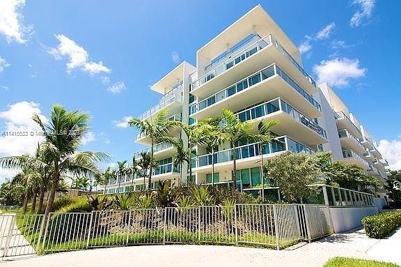 1st image of 720 NE 62nd St APT 201