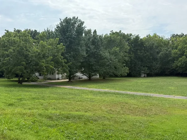 1781 N Old Wire Rd, Fayetteville, AR 72703