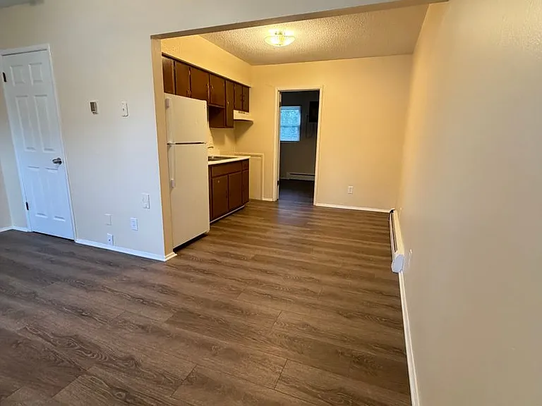 345 North Dr — Photo 2