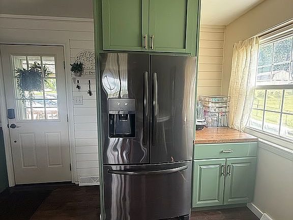 3rd image of 64118 Warne Dr