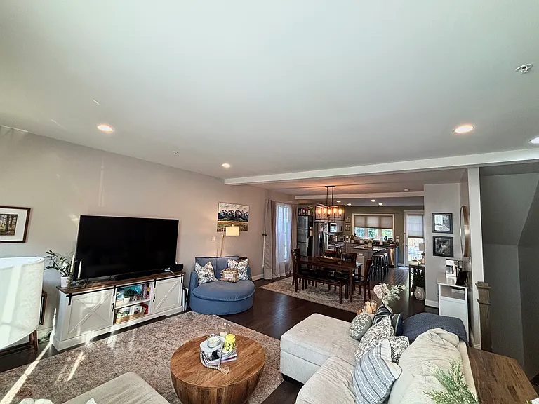 1123 Sray Ln — Photo 11