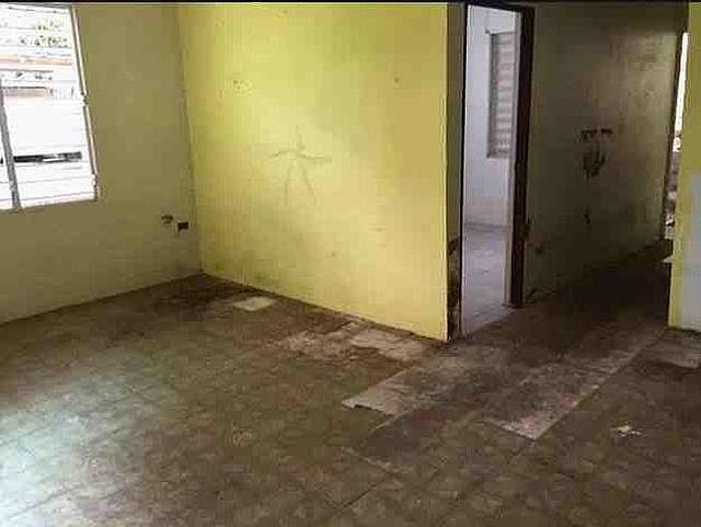 2nd image of 125 Calle 1