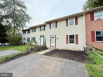 157 Stonehouse Ln, Columbia, PA, 17512