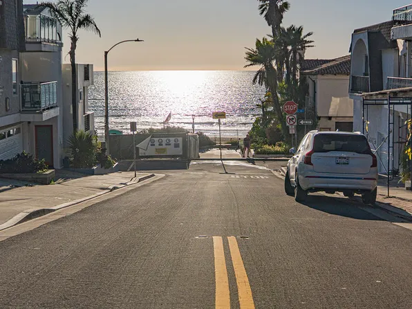 218 15th St APT B, Manhattan Beach, CA 90266