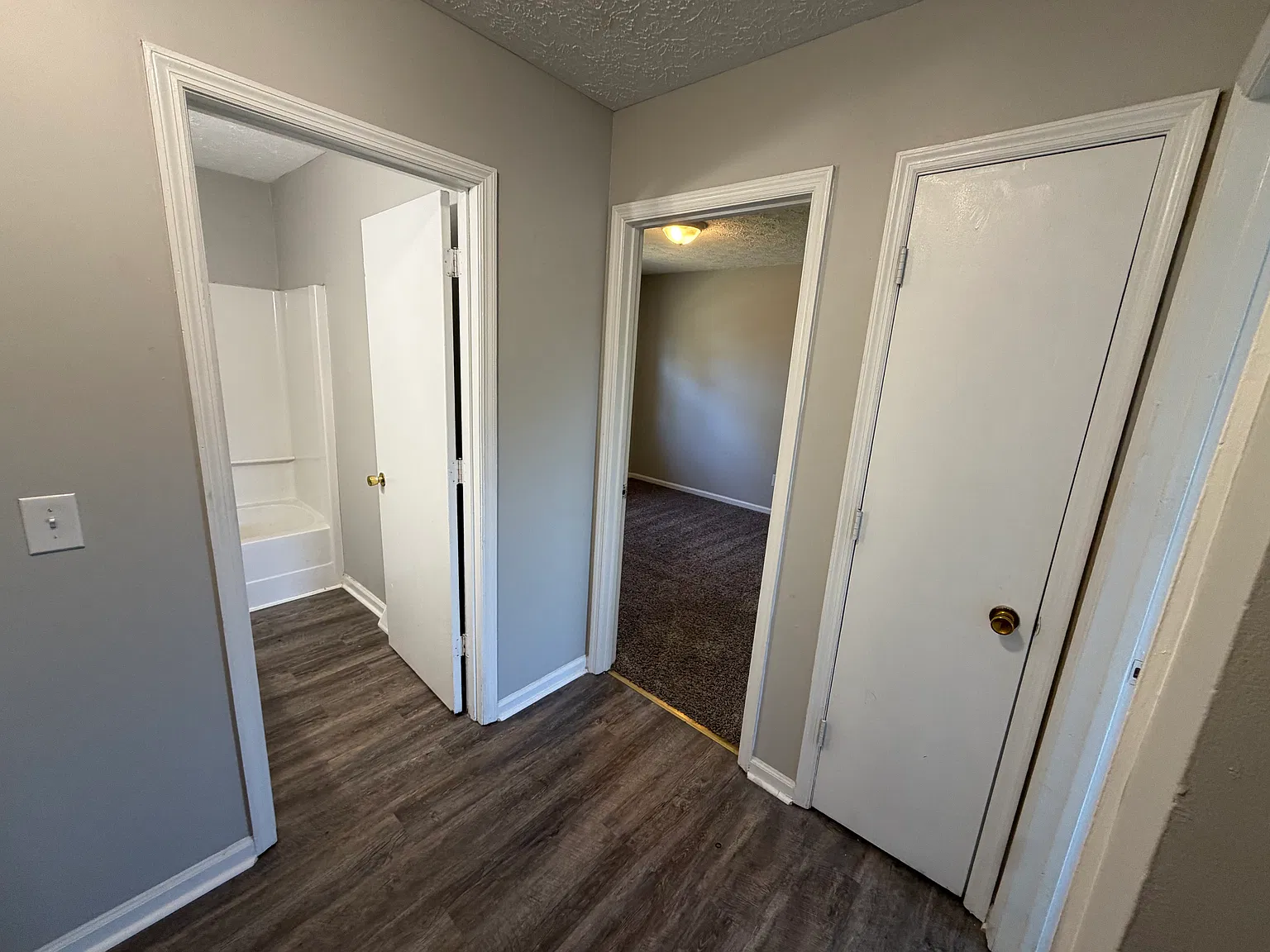 2 bed, 1.5 bath, $975 — Photo 4