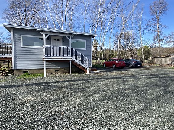 5th image of 3143 Lakeshore Blvd #B