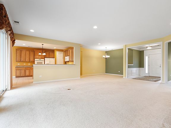 4th image of 220 Capital Ct