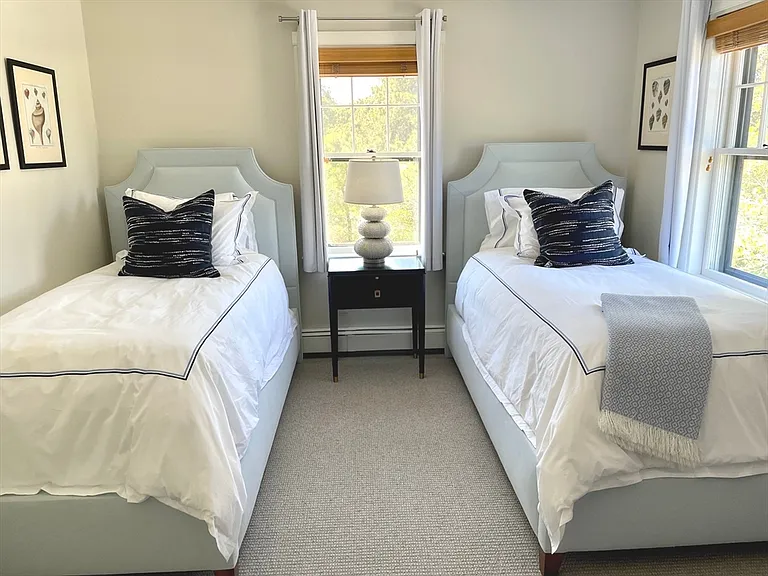 1 Pochick Ave — Photo 24