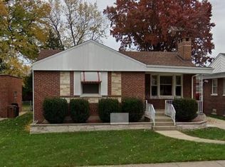 2417 S 5th Ave, Riverside, IL 60546