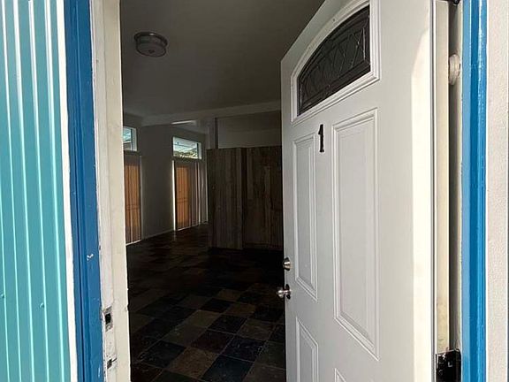 4th image of 915 Broadway St APT 1