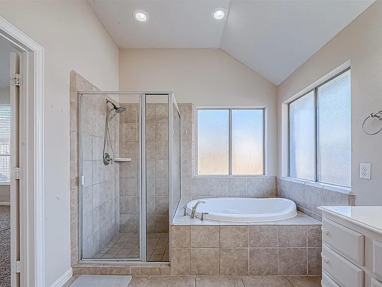 25926 Brad Hurst Ct — Photo 32